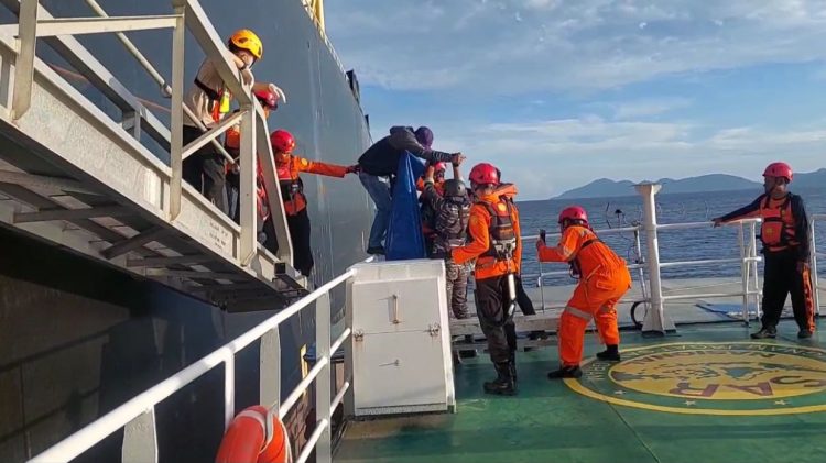 Basarnas Banda Aceh Evakuasi ABK Kapal Tanker Olympic Life yang Alami Serangan Jantung di Selat Malaka