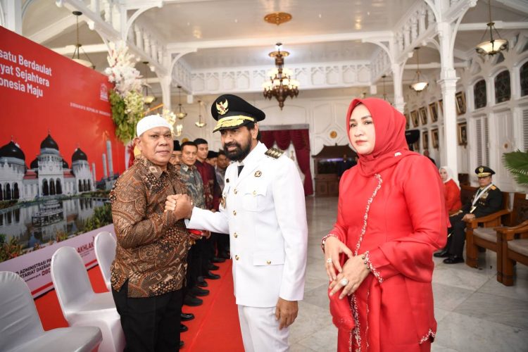 Keluarga Pahlawan hingga Warakawuri Terima Cendera Mata dari Pemerintah Aceh di HUT ke-80 RI