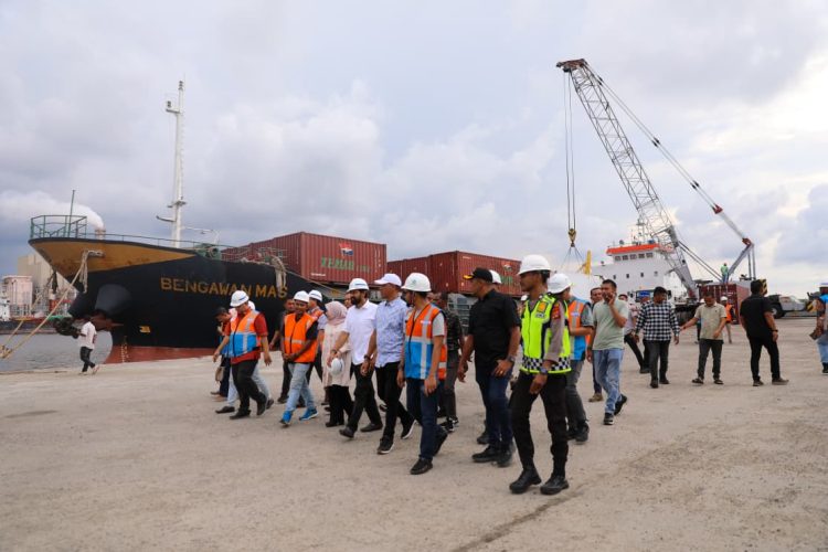 Konektivitas Aceh-Malaysia, Mualem Tinjau Pelabuhan Krueng Geukueh untuk Jalur Pelayaran ke Penang