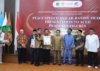 Peringati 20 Tahun MoU Helsinki, UIN Ar-Raniry Beri Penghargaan kepada Tokoh Perdamaian Aceh