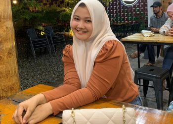 Separuh Panggung yang Tak Pernah Ditempuh: Hambatan Perempuan dalam Dunia Seni Desa