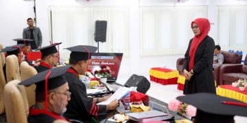 Kisah Inspiratif Juliana Agani Dari Guru Honorer hingga Meraih Gelar Doktor di UIN Ar-Raniry