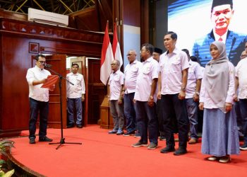 Nezar Patria Lantik M Nasir sebagai Ketua Kagama Aceh, Dorong Sinergi Alumni UGM untuk Aceh