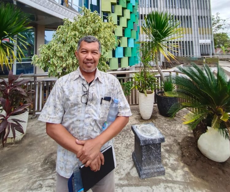 Pengalaman Meliput Perang dan Damai Aceh; Laku Lancung Pemilik Senjata, Kamu Jurnalis Apa?