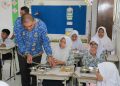 Kakankemenag Aceh Besar Tinjau Program Makan Bergizi Gratis di MIN 35 Sibreh