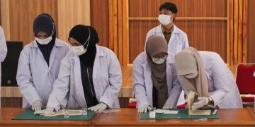 Mahasiswa UIN Ar-Raniry Belajar Restorasi Naskah Kuno di Museum Aceh
