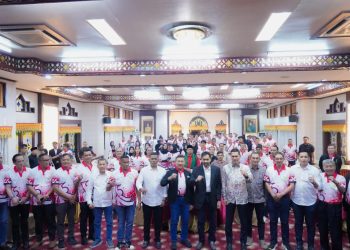 Pon Yaya Dampingi 44 Atlet Aceh Berlaga di PON Bela Diri Kudus, Mualem Beri Pesan Menyentuh