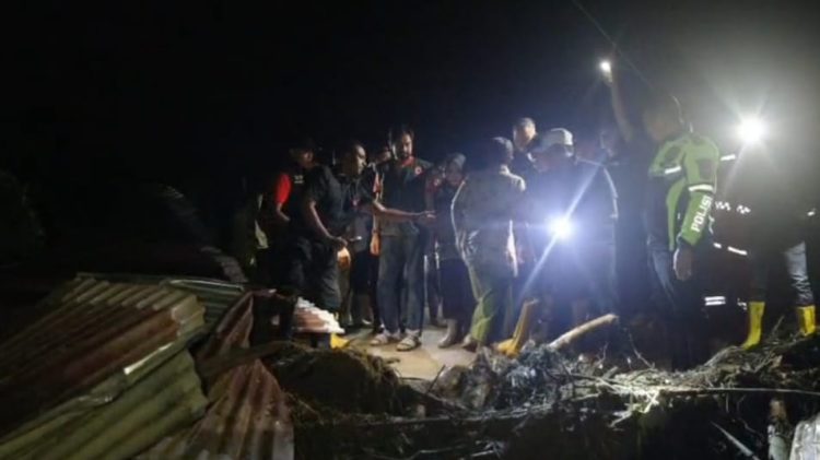 Blang Awee Porak-Poranda Diterjang Banjir Bandang