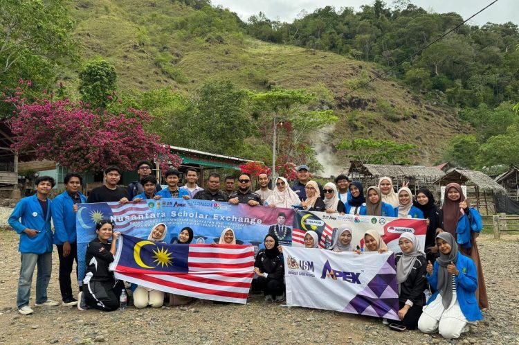 FDK UIN Ar-Raniry dan PPSK USM Pulau Pinang Gelar Bakti Sosial di Ie Seum Aceh Besar