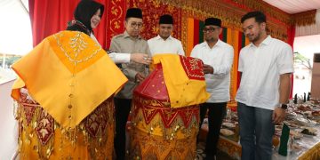 Fadli Zon Hadiri Maulid Raya Banda Aceh, Illiza Suguhkan Idang Meulapeh dan Kuah Beulangong