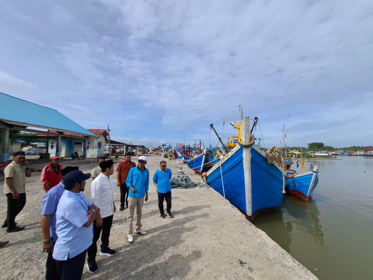 Wagub Aceh Tinjau Muara Dangkal Kuala Idi, Nelayan Keluhkan Sulit Keluar Masuk Pelabuhan