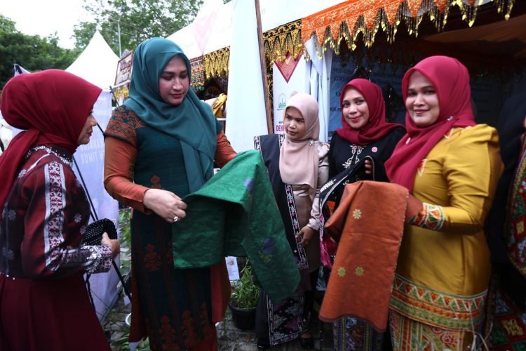 Dekranasda Aceh Komit Dorong Kriya dan Wastra Naik Kelas, Perajin Diminta Terus Berinovasi