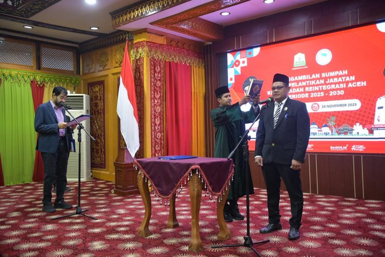 Jamaluddin Kembali Pimpin BRA, Mualem Ingatkan Tugas Menjaga Perdamaian Aceh