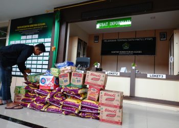 Kemenag Aceh Salurkan Bantuan Tanggap Darurat untuk ASN Terdampak Banjir di Pidie Jaya dan Pidie