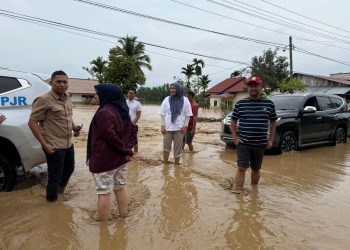 Ketua TP PKK Aceh dan Rombongan Terjebak Banjir Dua Hari di SPBU Simpang Seunuddon
