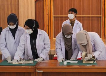 Mahasiswa UIN Ar-Raniry Belajar Restorasi Naskah Kuno di Museum Aceh