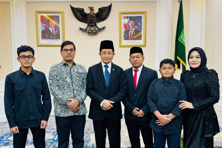 Menag Nasaruddin Umar Lantik Hilmi sebagai Kepala Biro AUPK UIN Ar-Raniry Banda Aceh