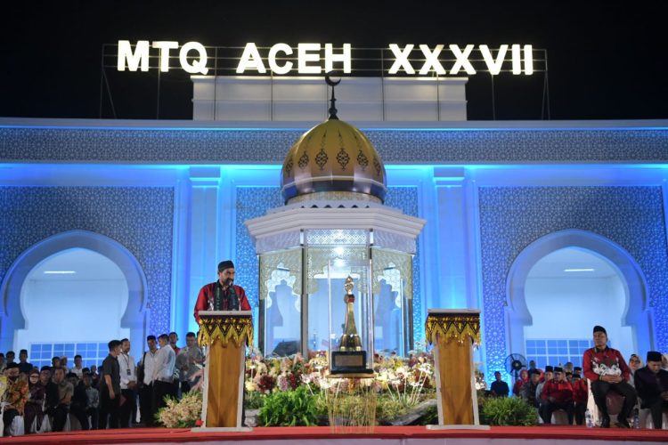 Mualem Tegaskan Identitas Serambi Makkah, Tes Baca Al-Qur’an Bakal Jadi Syarat Wajib di Aceh