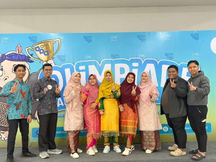 Siswi MA Insan Qurani Aceh Besar Juara 2 Nasional Riset Ekoteologi lewat Kajian Kuliner Halal