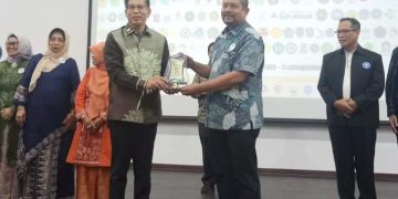 USK dan Dua Profesornya Raih Penghargaan Internasional di ICORAD dan ADPI Global Award 2025 Malaysia