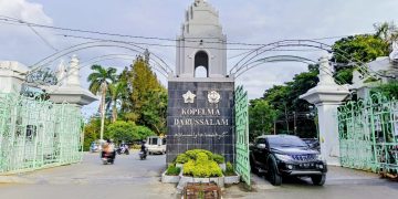 Paradoks Darussalam: Demokrasi yang Bising di Luar, tapi Bisu di Kampus