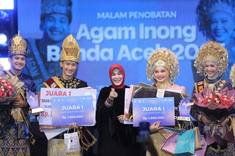 Illiza Nobatkan Sagti Aprilian dan Cut Riska Adilla sebagai Agam Inong Banda Aceh 2025