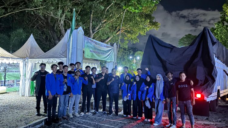 Mahasiswa UIN Ar-Raniry Turun ke Lapangan Bantu Masyarakat Aceh Terdampak Bencana