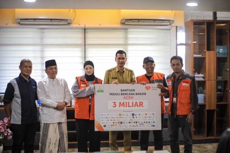 Gandeng Influencer Turki, Rumah Zakat Serahkan Bantuan Rp3 Miliar untuk Korban Bencana Aceh