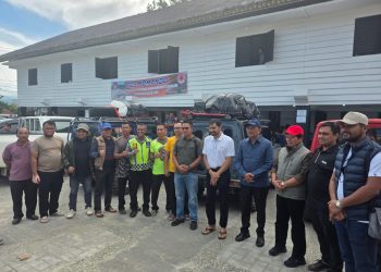 Mualem Lepas Mobil Offroad Bawa Sembako Korban Bencana ke Gayo Lues