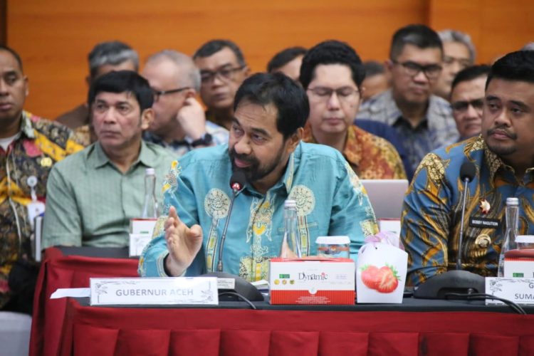 Mualem di Rakor Satgas Dari Tanggap Darurat ke Pemulihan Aceh