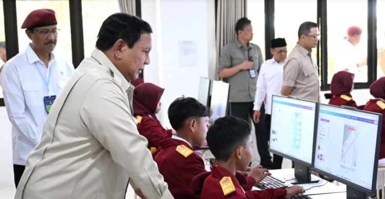 Presiden Prabowo Resmikan 166 Sekolah Rakyat, Perkuat Literasi hingga Wilayah 3T