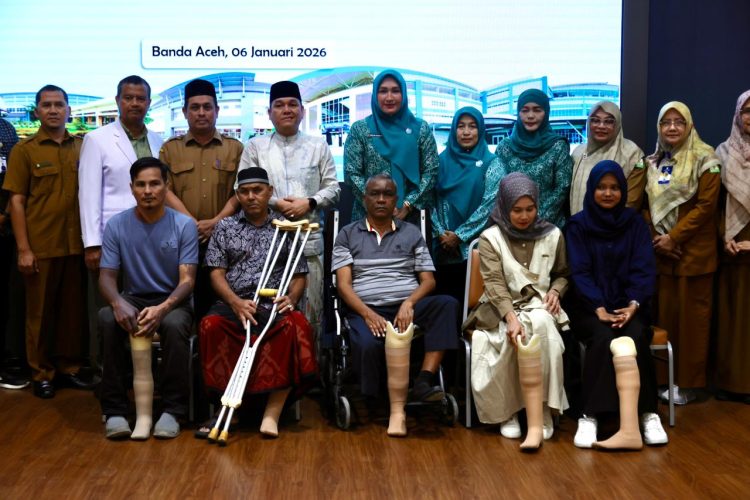 TP PKK Aceh Gandeng RSUDZA dan Baitul Mal Salurkan Kaki Palsu
