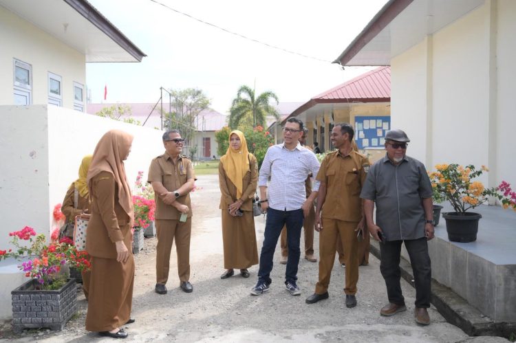 Kunjungan DPRK Ungkap Fasilitas SD-SMP di Ulee Kareng Perlu Dibenahi