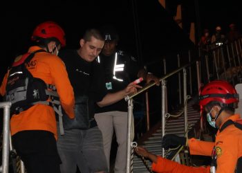 Basarnas Evakuasi ABK WNA Rusia dari Kapal MT Unity