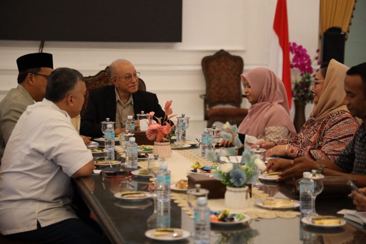 Akses Kesehatan Pascabencana di Aceh, Wali Nanggroe Dorong Peran BPJS