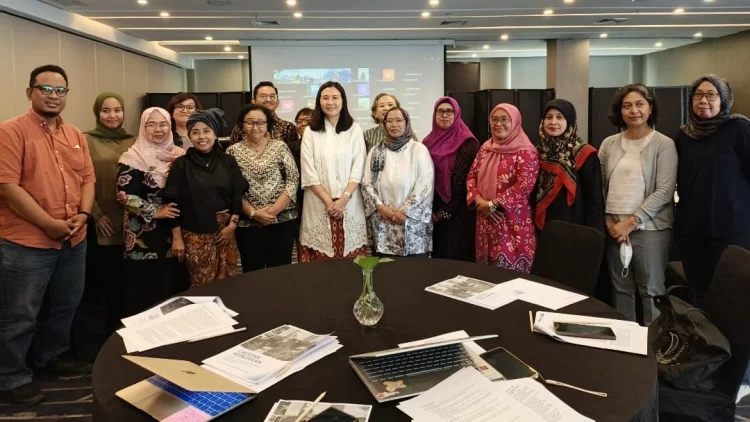 ICAIOS Bahas Policy Brief Dampak Banjir Aceh 2025 Bersama Wamen PPPA Veronica Tan di Jakarta
