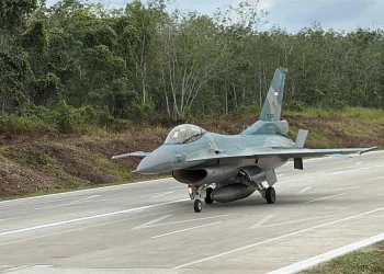 Untuk Pertama Kalinya, Pesawat Tempur TNI AU Mendarat di Jalan Tol Indonesia