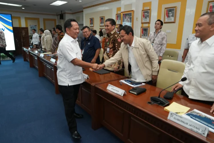 Wagub Aceh Fadhlullah Hadiri Rakor Program 3 Juta Rumah, Siap Bebaskan PBG dan BPHTB untuk MBR