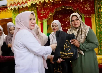 Kak Na Ajak Masyarakat Pererat Silaturahmi Jelang Idul Fitri, Santuni Mantan Inong Balee