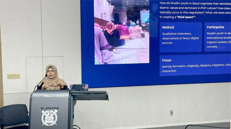 Prof Eka Srimulyani kuliah tamu di Seoul National University, Korea Selatan, membahas riset generasi muda Muslim dan pengaruh budaya K-Pop.