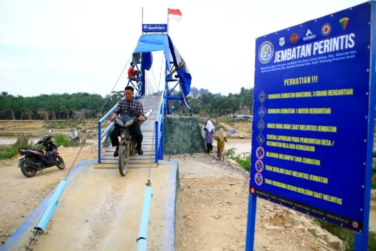 Jembatan Gantung Lubuk Sidup Kembali Hubungkan Dua Kecamatan di Aceh Tamiang