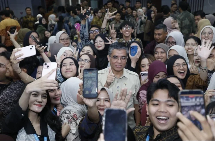 Menaker Yassierli Program Magang Nasional Perkuat Kesiapan Kerja Generasi Muda