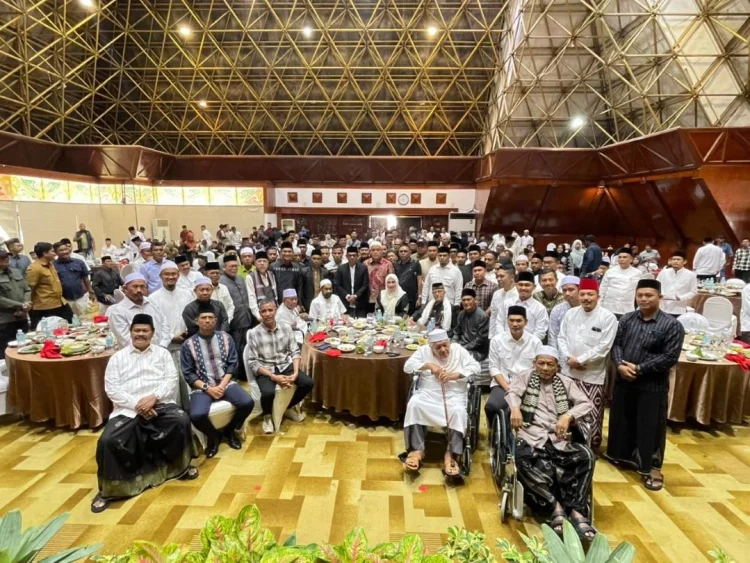 Mualem Gelar Silaturahmi dengan Ulama