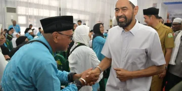 Mualem Lepas Kloter Perdana Jemaah Haji Aceh, Pesan Jaga Kesehatan dan Bersihkan Hati
