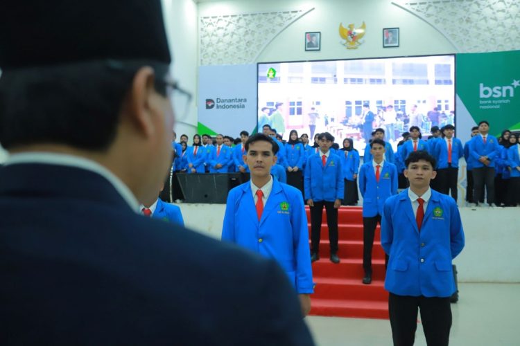 Rektor UIN Ar-Raniry Lantik Pengurus DEMA dan SEMA Periode 2026-2027