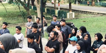 Menggunting dalam Lipatan