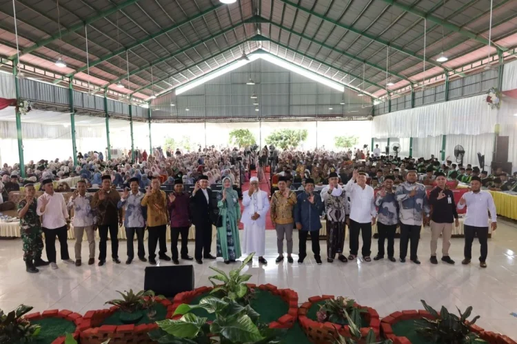 Dayah Jeumala Amal Wisuda 588 Murid, Siap Cetak Generasi Unggul di Era AI