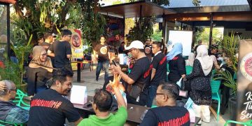 Alumni SMPN 141 Jakarta Angkatan 1993 Gelar Reuni 33 Tahun di Kedai Aceh Lampoh Kemang