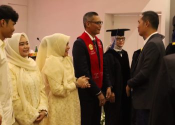 TA Khalid Raih Gelar Doktor di Unpad, Sekda Aceh Jadi Inspirasi bagi Generasi Muda