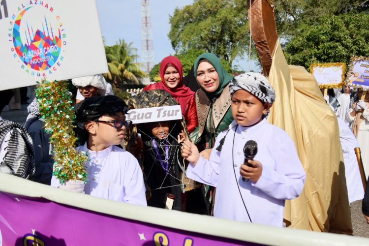 Unta Kreasi Siswa Jadi Bintang Pawai 1 Muharram 1448 H di Banda Aceh
